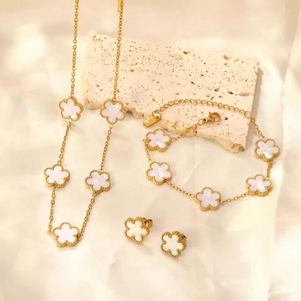 Clover Jewelry Set – Necklace, Earrings & Bracelet for Women